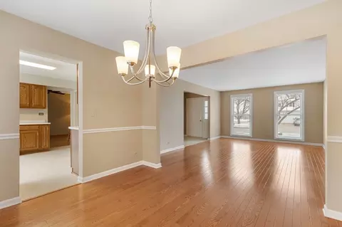 Other - 681 Randi Ln, Hoffman Estates, IL 60169 photo 5 of 17