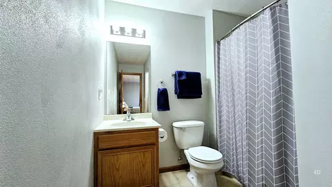 Bath - 10149 Monarch Rd #119A, Roscoe, IL 61073 photo 1 of 2