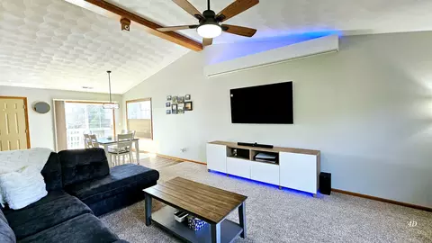 Living - 10149 Monarch Rd #119A, Roscoe, IL 61073 photo 2 of 3