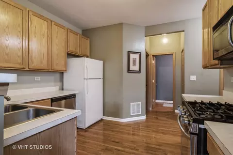 Kitchen - 1108 Horizon Dr, Bartlett, IL 60103 photo 1 of 2