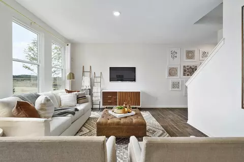 Living - 6705 Daly Ln, Plainfield, IL 60586 photo 3 of 3