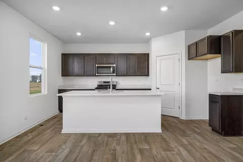 Kitchen - 6701 Daly Ln, Plainfield, IL 60586 photo 1 of 6