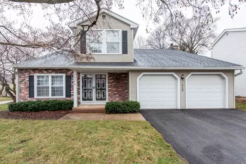 634 Dixon Ct, Gurnee, IL 60031