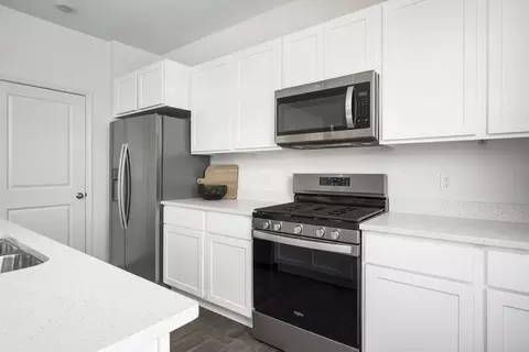 Kitchen - 6703 Daly Ln, Plainfield, IL 60586 photo 4 of 8