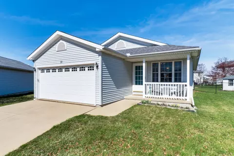 10 Zavitz Ct, Bloomington, IL 61704