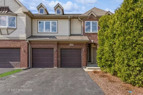 1470 Pauline Cir, Mundelein, IL 60060
