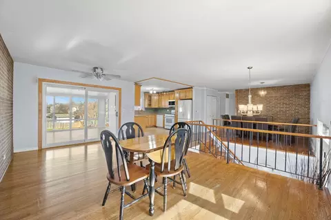 Dining - 824 W Appletree Ln, Bartlett, IL 60103 photo 2 of 4
