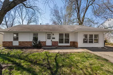 1511 S Curtiss Dr, Urbana, IL 61802