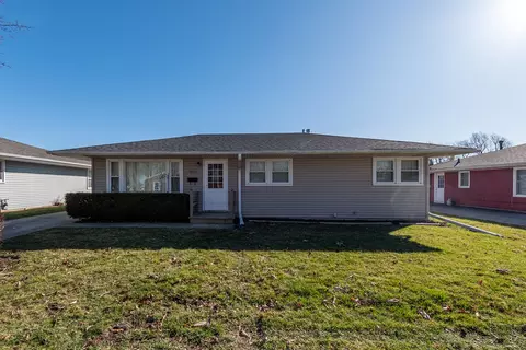 903 S Kay St, Plano, IL 60545