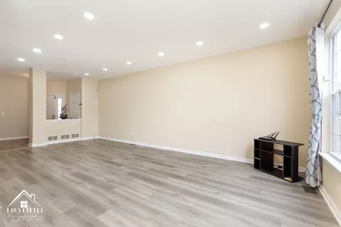 470 Vaughn Cir, Aurora, IL 60502 photo 7
