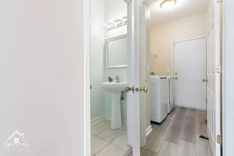 470 Vaughn Cir, Aurora, IL 60502 photo 11