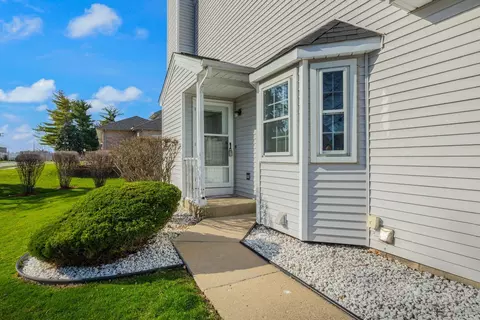 230 N Walnut St #A, Bensenville, IL 60106