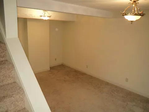 710 E Chamberlin St, Dixon, IL 61021 photo 8