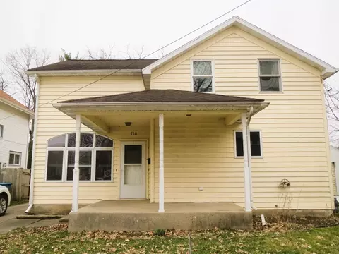 710 E Chamberlin St, Dixon, IL 61021
