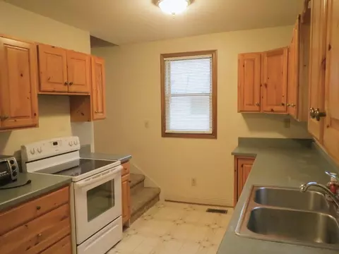 710 E Chamberlin St, Dixon, IL 61021 photo 5
