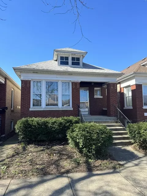 6438 S Troy St, Chicago, IL 60629