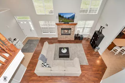 Living - 22959 Redwing Ct, Plainfield, IL 60586 photo 2 of 4