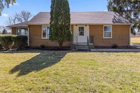 5950 Kelley Rd, Rockford, IL 61102