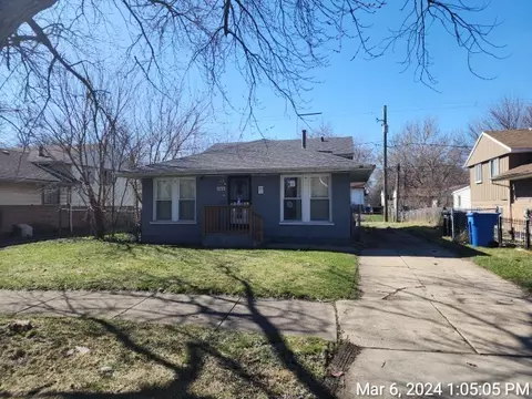13116 S Rhodes Ave, Chicago, IL 60827