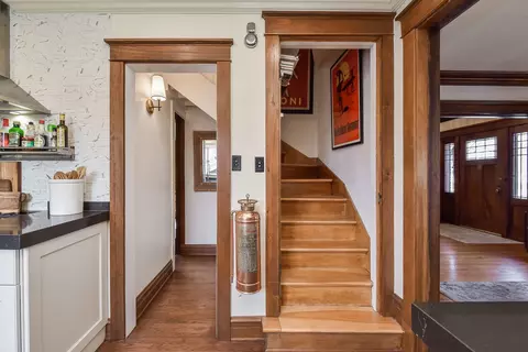 Entry Way - 608 E Chicago Ave, Naperville, IL 60540 photo 11 of 12