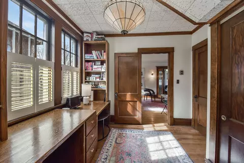 Entry Way - 608 E Chicago Ave, Naperville, IL 60540 photo 7 of 12