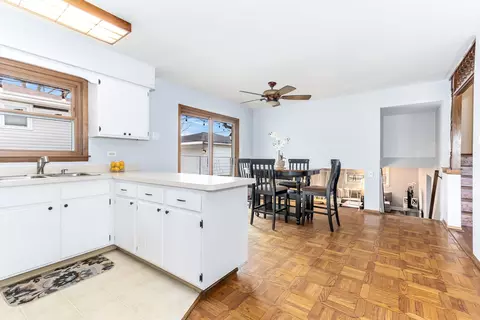 Kitchen - 5305 138th St, Crestwood, IL 60445 photo 1 of 1