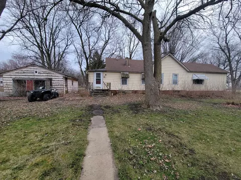 207 S Walnut St, Dana, IL 61321 photo 17