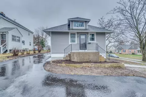425 W Naperville Rd, Westmont, IL 60559