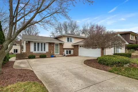 4470 St Tropez Dr, Lisle, IL 60532