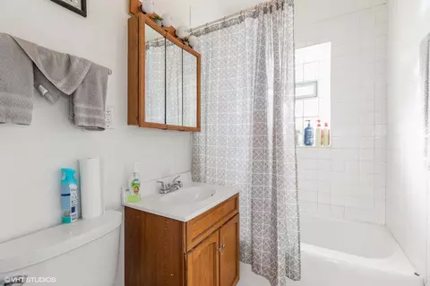 554 E 103rd Pl, Chicago, IL 60628 photo 14