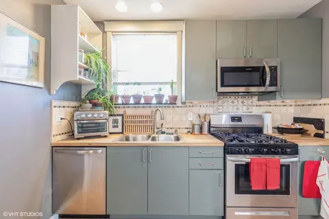 554 E 103rd Pl, Chicago, IL 60628 photo 5