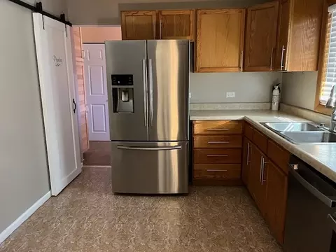 65 Flagstaff Ln, Hoffman Estates, IL 60169 photo 6