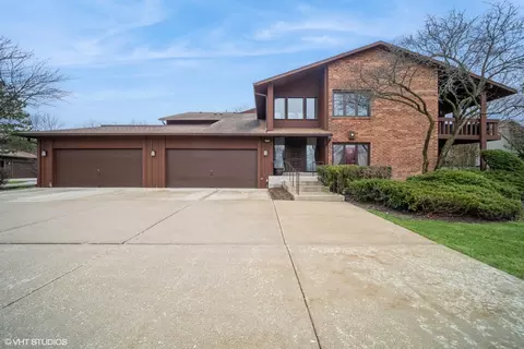 3105 Toulon Dr #E1, Northbrook, IL 60062