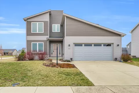 1701 Eagle Rd, Champaign, IL 61822