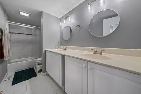 1005 Spring Mill Dr, Hoffman Estates, IL 60169 photo 25