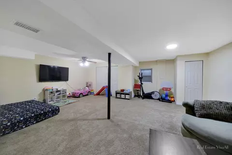 1005 Spring Mill Dr, Hoffman Estates, IL 60169 photo 33