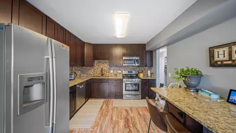 1005 Spring Mill Dr, Hoffman Estates, IL 60169 photo 11