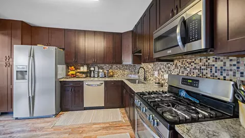 1005 Spring Mill Dr, Hoffman Estates, IL 60169 photo 14