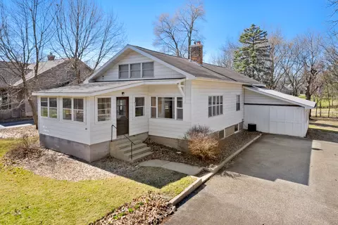 66 Francis Ave, Crystal Lake, IL 60014