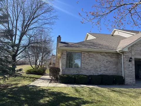 Exterior - 24 Pine Needles Dr, Lemont, IL 60439 photo 2 of 5