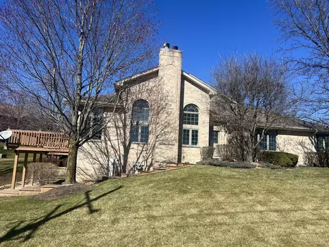 Exterior - 24 Pine Needles Dr, Lemont, IL 60439 photo 1 of 5