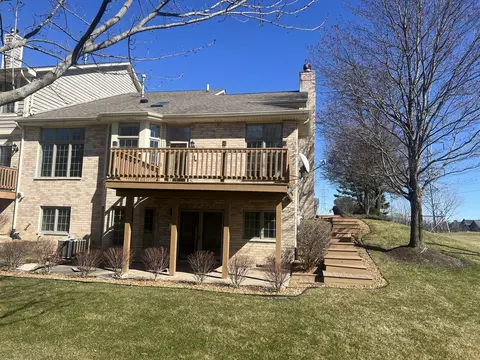 Exterior - 24 Pine Needles Dr, Lemont, IL 60439 photo 4 of 5