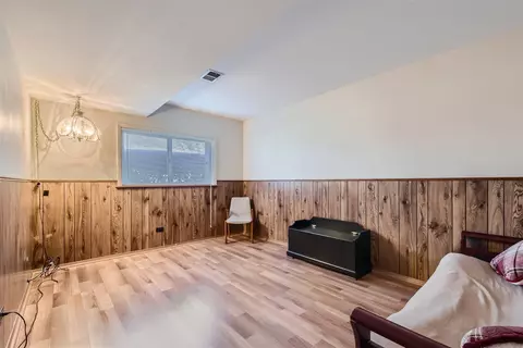 681 Manor Ct, Des Plaines, IL 60016 photo 27