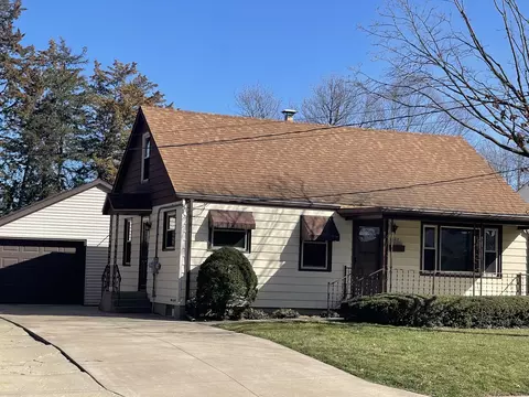 Exterior - 1427 Rock St, Peru, IL 61354 photo 3 of 7