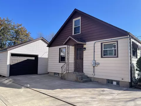 Exterior - 1427 Rock St, Peru, IL 61354 photo 7 of 7