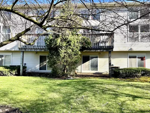 364 Gladstone Ln, Elgin, IL 60120 photo 23