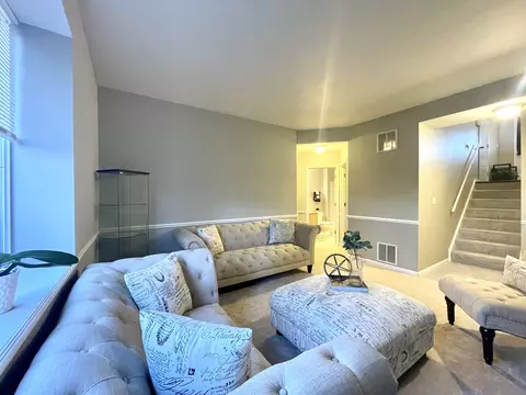 364 Gladstone Ln, Elgin, IL 60120 photo 17
