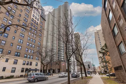 6033 N Sheridan Rd #20K, Chicago, IL 60660