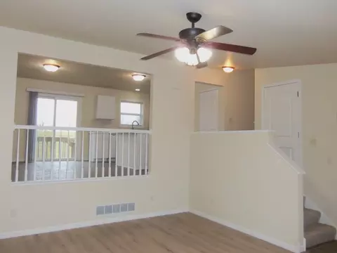 405 Davidson Dr, Minooka, IL 60447 photo 3