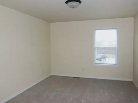 405 Davidson Dr, Minooka, IL 60447 photo 8